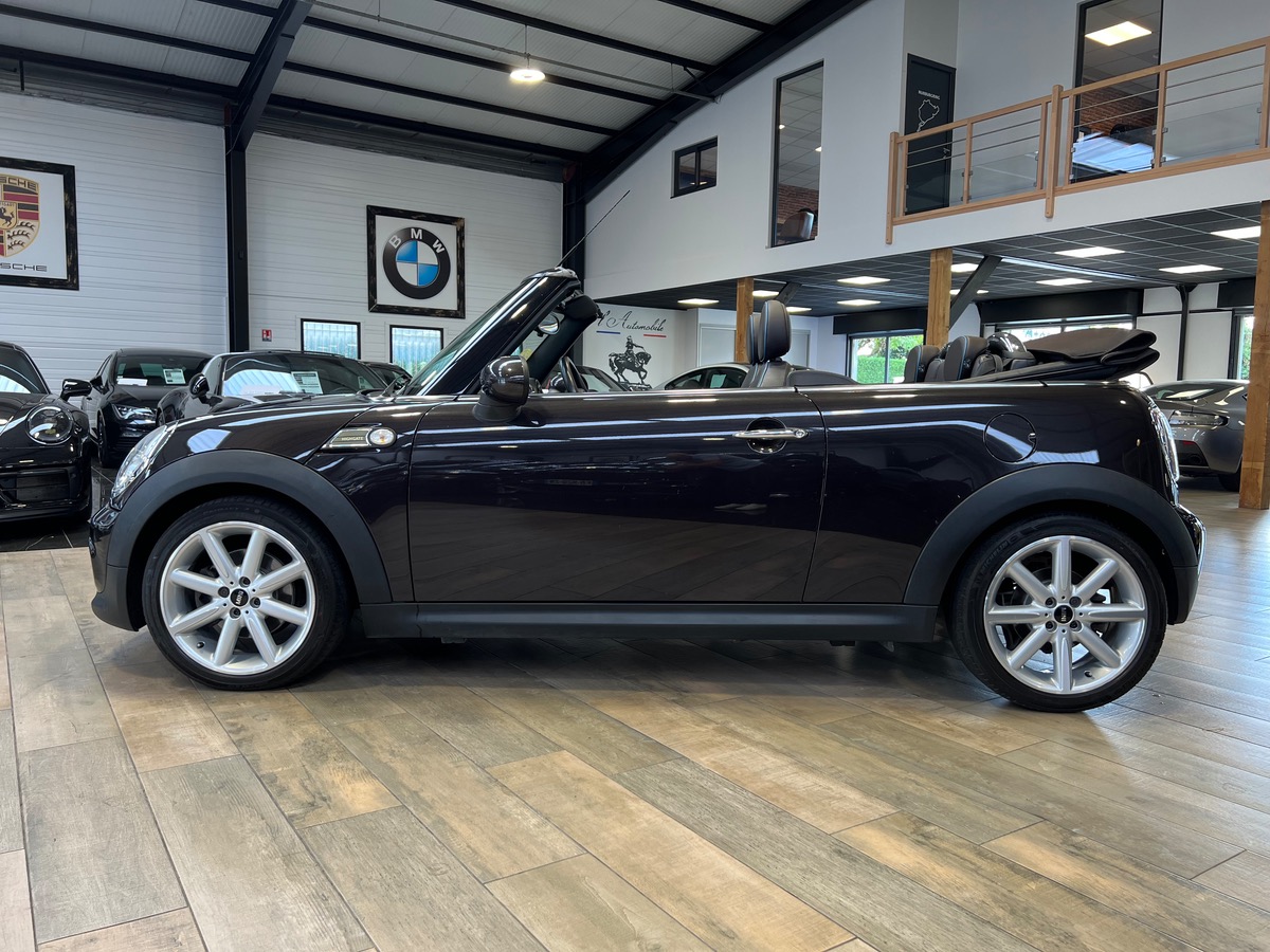 Mini Cabrio COOPER D 1.6 112CV HIGHGATE b