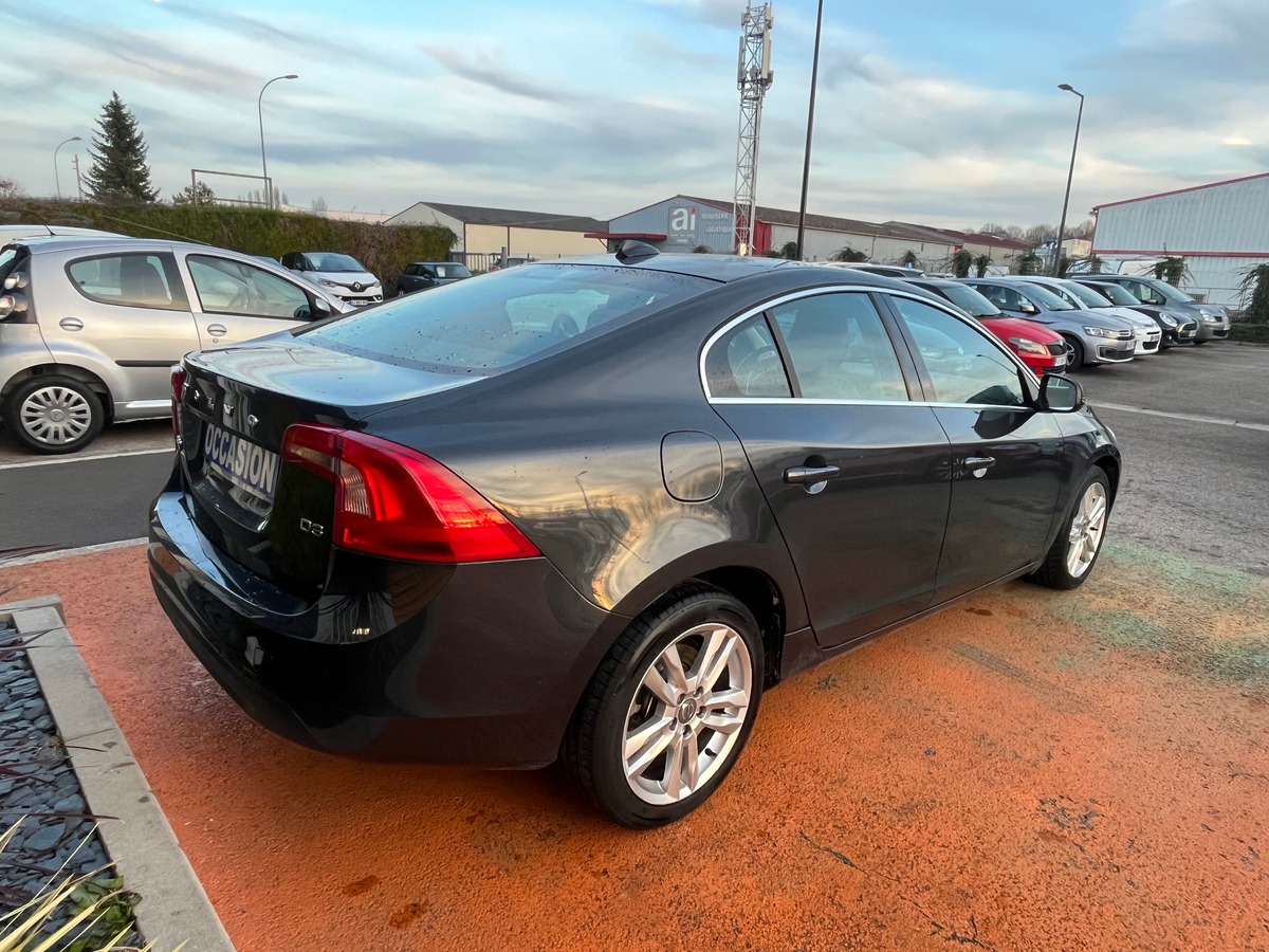 Volvo S60 II D3 2.0 TDi SAS SUMMUM 163 CH