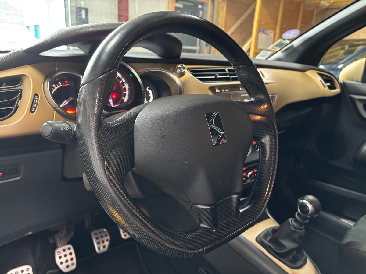Citroën DS3 1.6 THP 203 RACING GOLD MAT