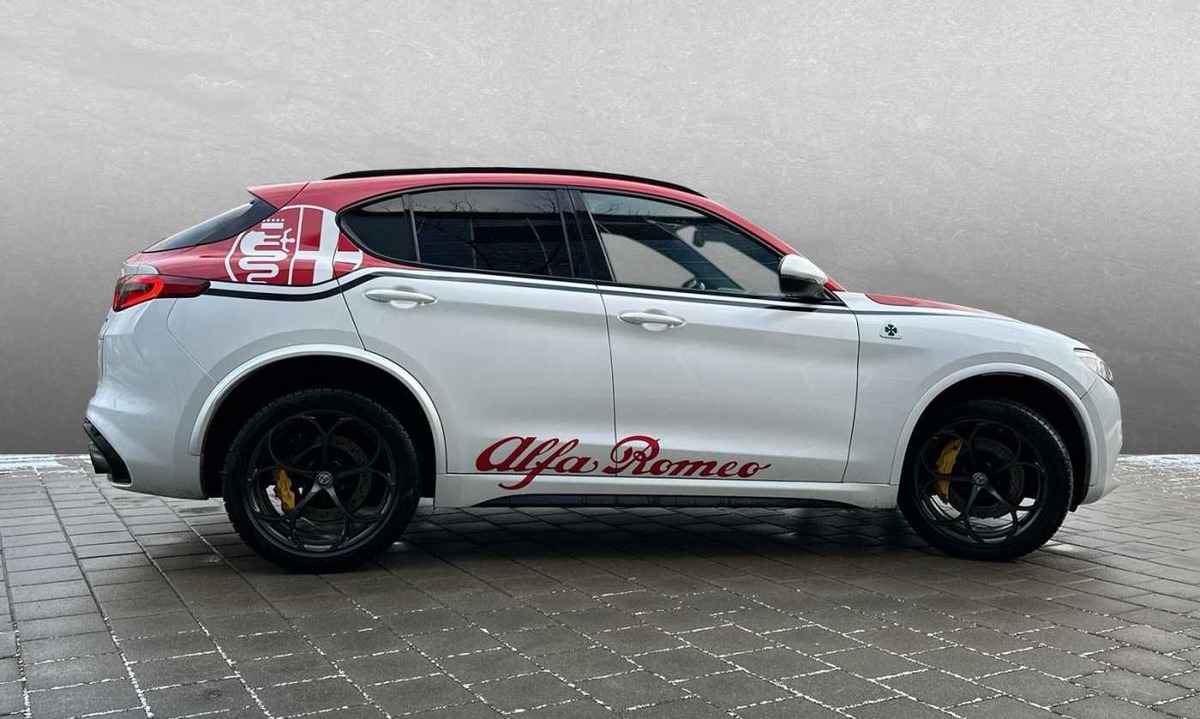 Alfa Romeo Stelvio 2.9 V6 510ch Quadrifoglio Q4 AT8 Toit ouvrant Harman-Kardon