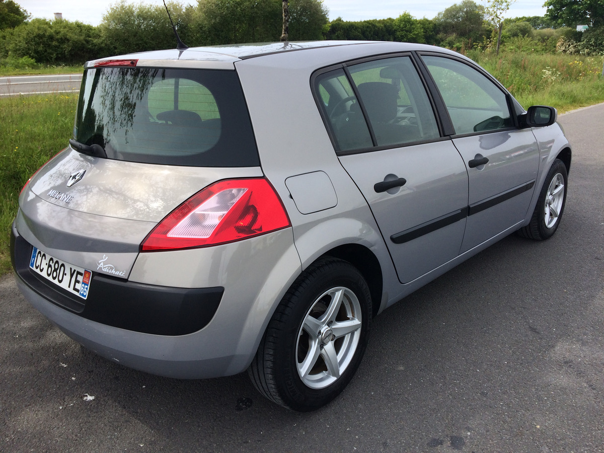 RENAULT Megane mégane 1.6i 16v 115CH 120174KM