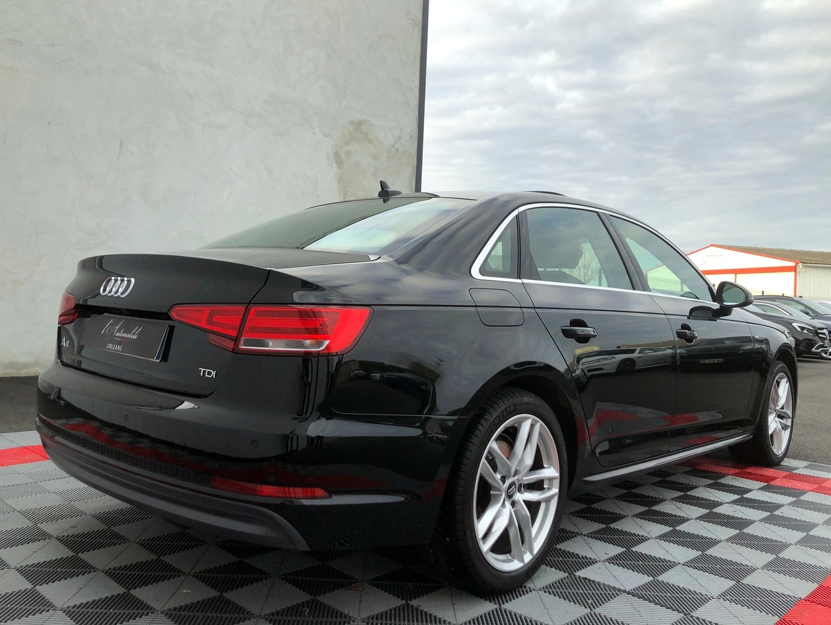 Audi A4 V ULTRA 2.0 TDI 150 CH S-LINE S-TRONIC7