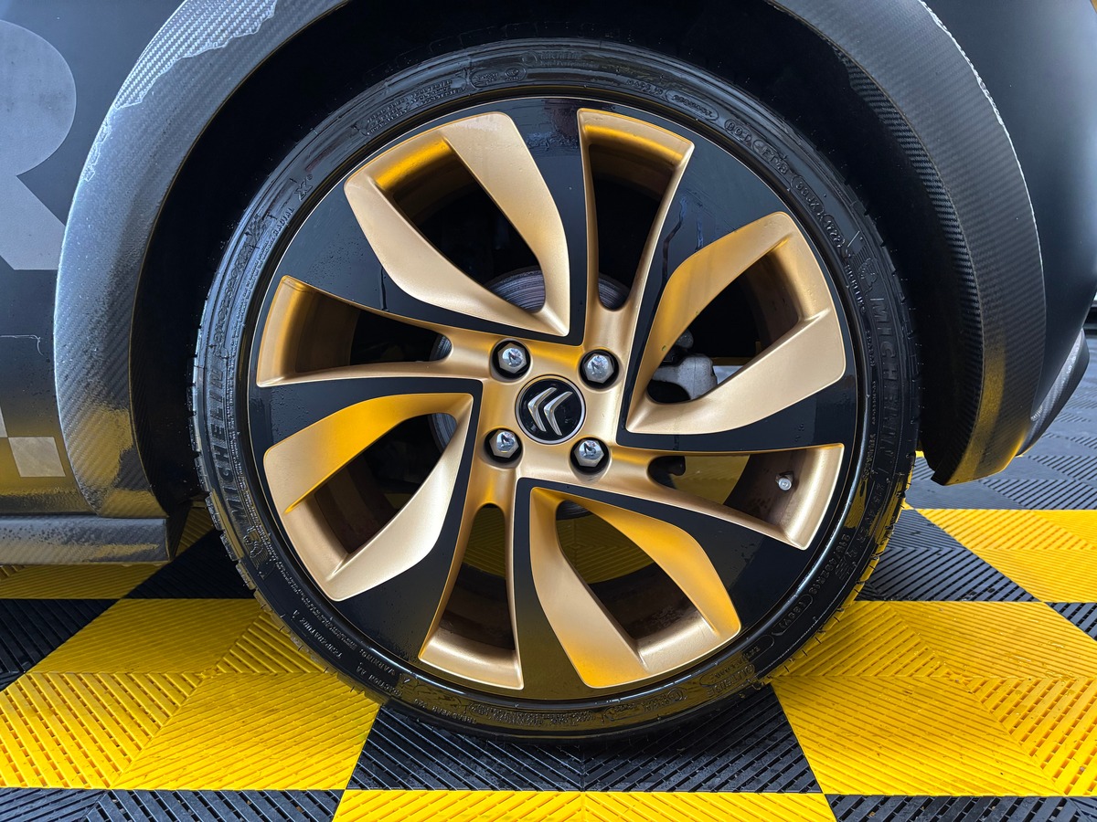 Citroën DS3 1.6 THP 203 RACING GOLD MAT