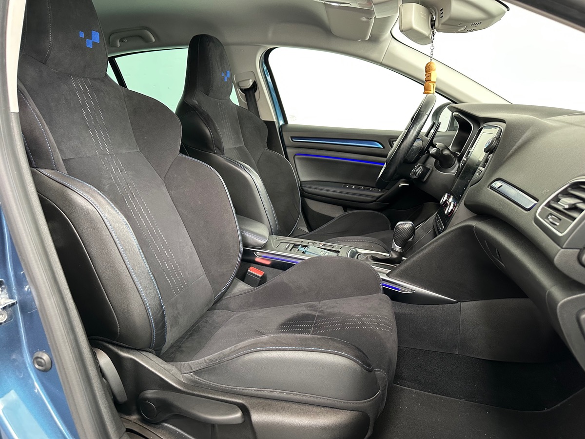 RENAULT Megane GT 1.6 TCe 205ch energy EDC Apple CarPlay