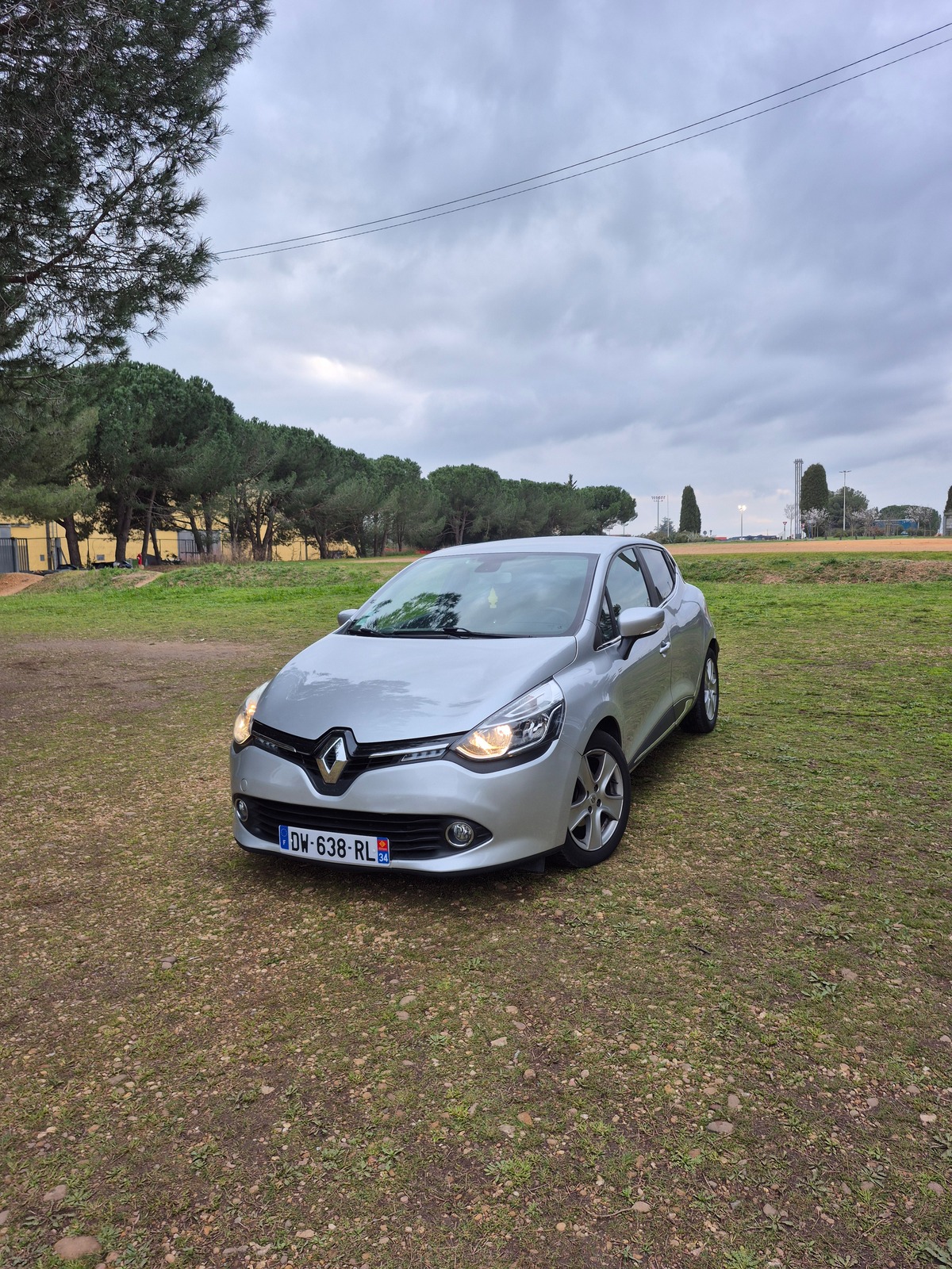 RENAULT Clio DCI 90/Intens/Boîte auto EDC/Clim Auto/Régul/GAR