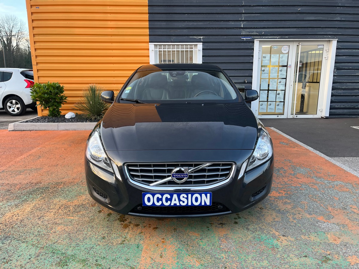 Volvo S60 II D3 2.0 TDi SAS SUMMUM 163 CH