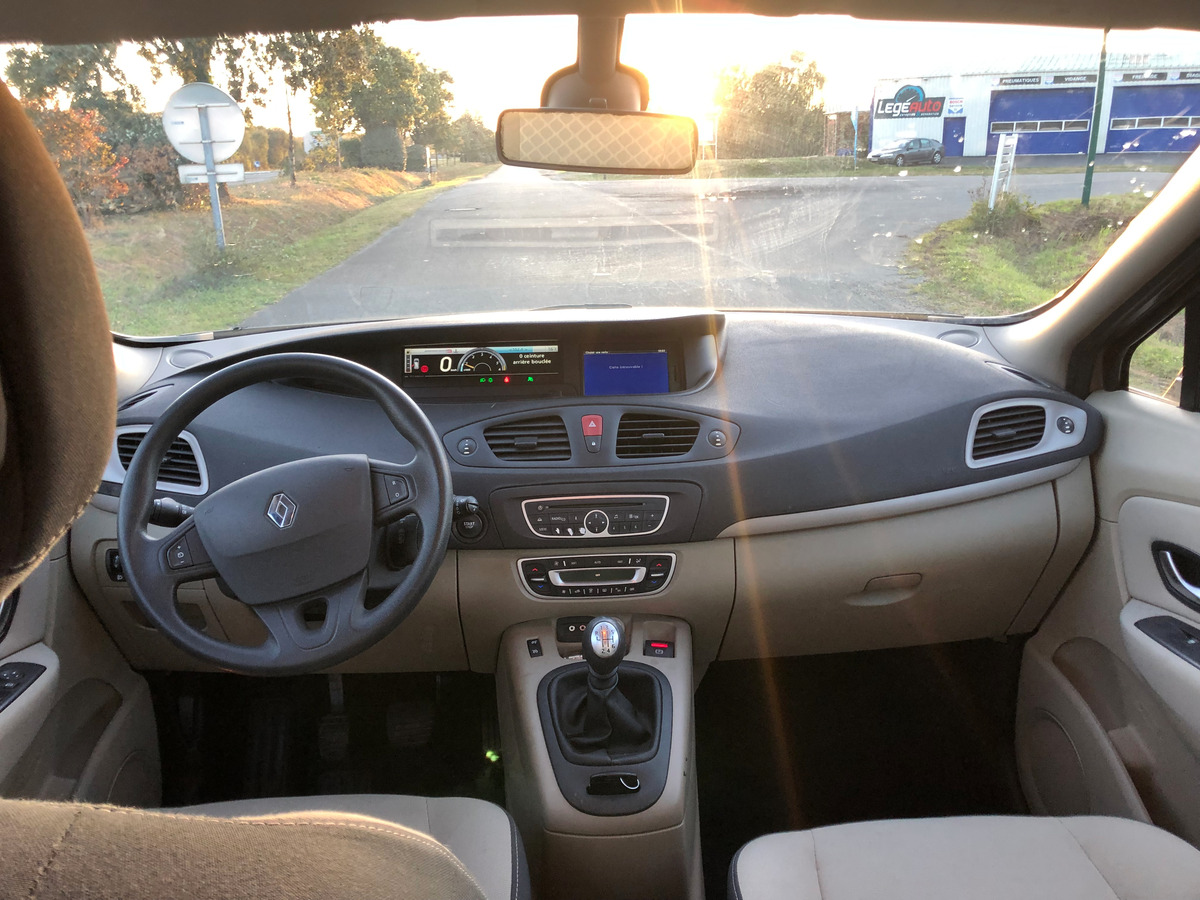 RENAULT Megane scenic 1.5 dci - 105 CV 144457 KM