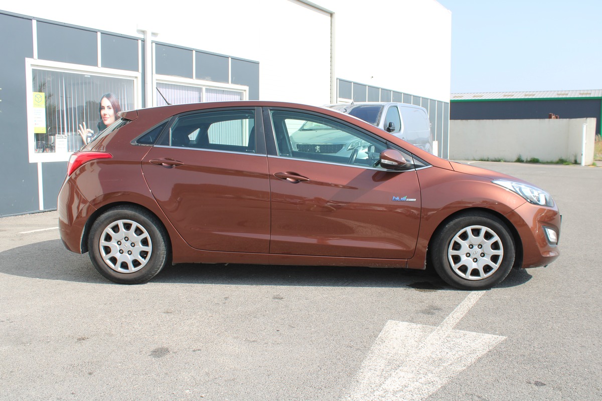 Hyundai i30 1.6 CRDI 110 PACK INVENTIVE LIMITED BD - Garantie 12 Mois