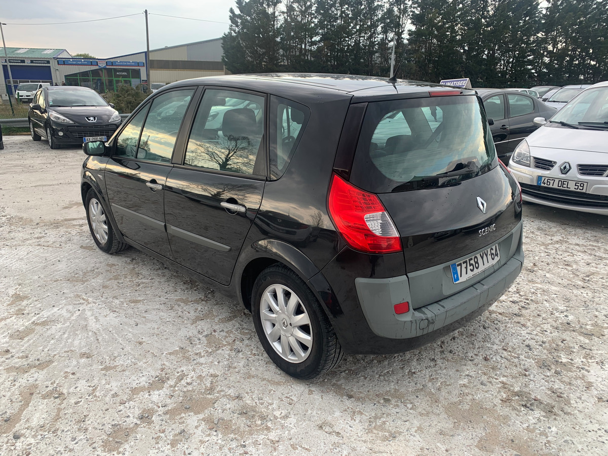 RENAULT Megane scenic 2.0i 135CH 120743km