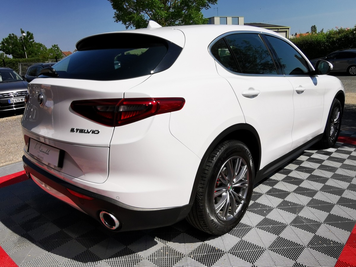 Alfa Romeo Stelvio 2.2 Q4 210 LUSSO full i