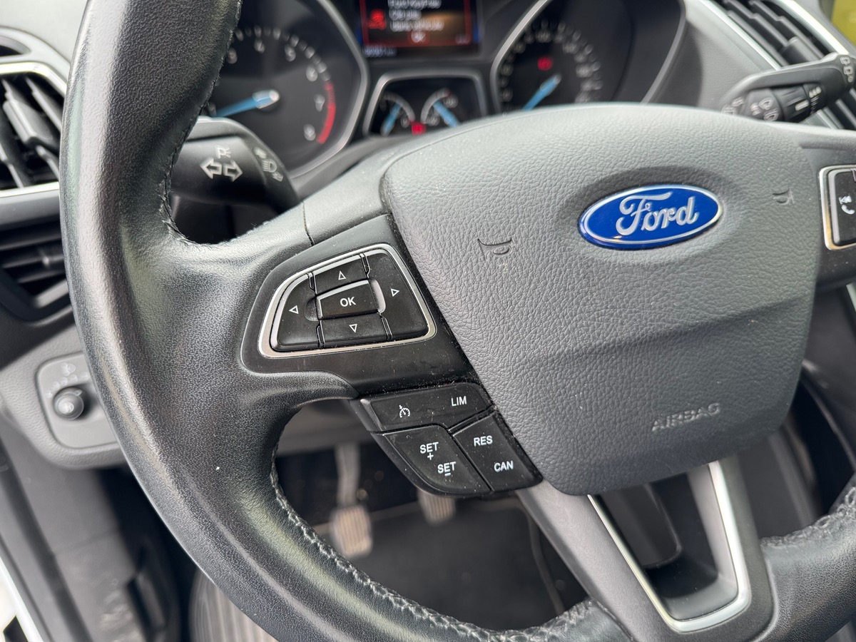 Ford C-max TITANIUM Phase 2 1.0 Ti-VCT 125 cv - 1 ere MAIN - ENTRETIEN FORD - RADAR DE RECUL
