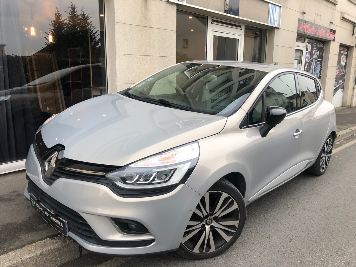 RENAULT Clio IV INITIALE