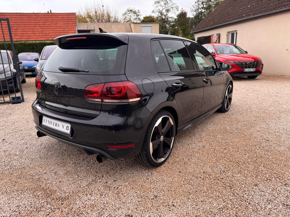 Volkswagen Golf GTI EDITION 35