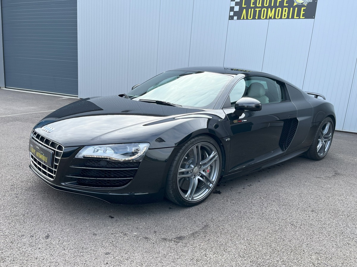 Audi R8 5.2 V10 FSI 525 QUATTRO R TRONIC