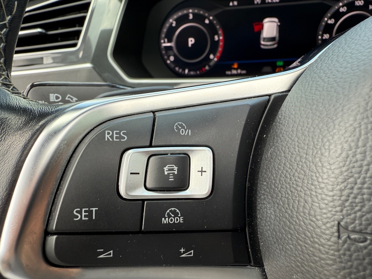 Volkswagen Tiguan BI-TDI 240 4Motion DSG R-line, Virtual Cockpit, Toit Ouvrant, Dynaudio,