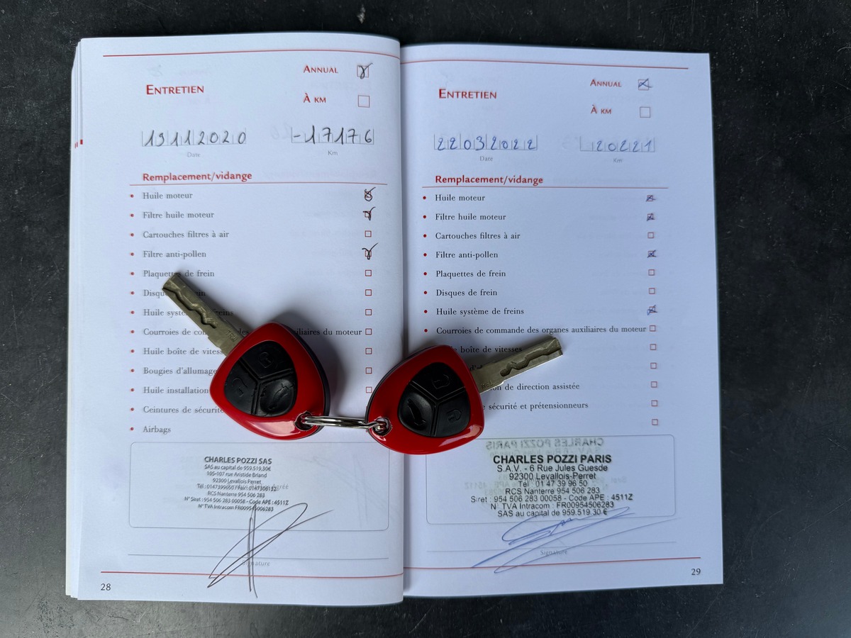 Ferrari California T 3.9L V8 560 CH / FRANCAISE / CARNET / 29954 KMS