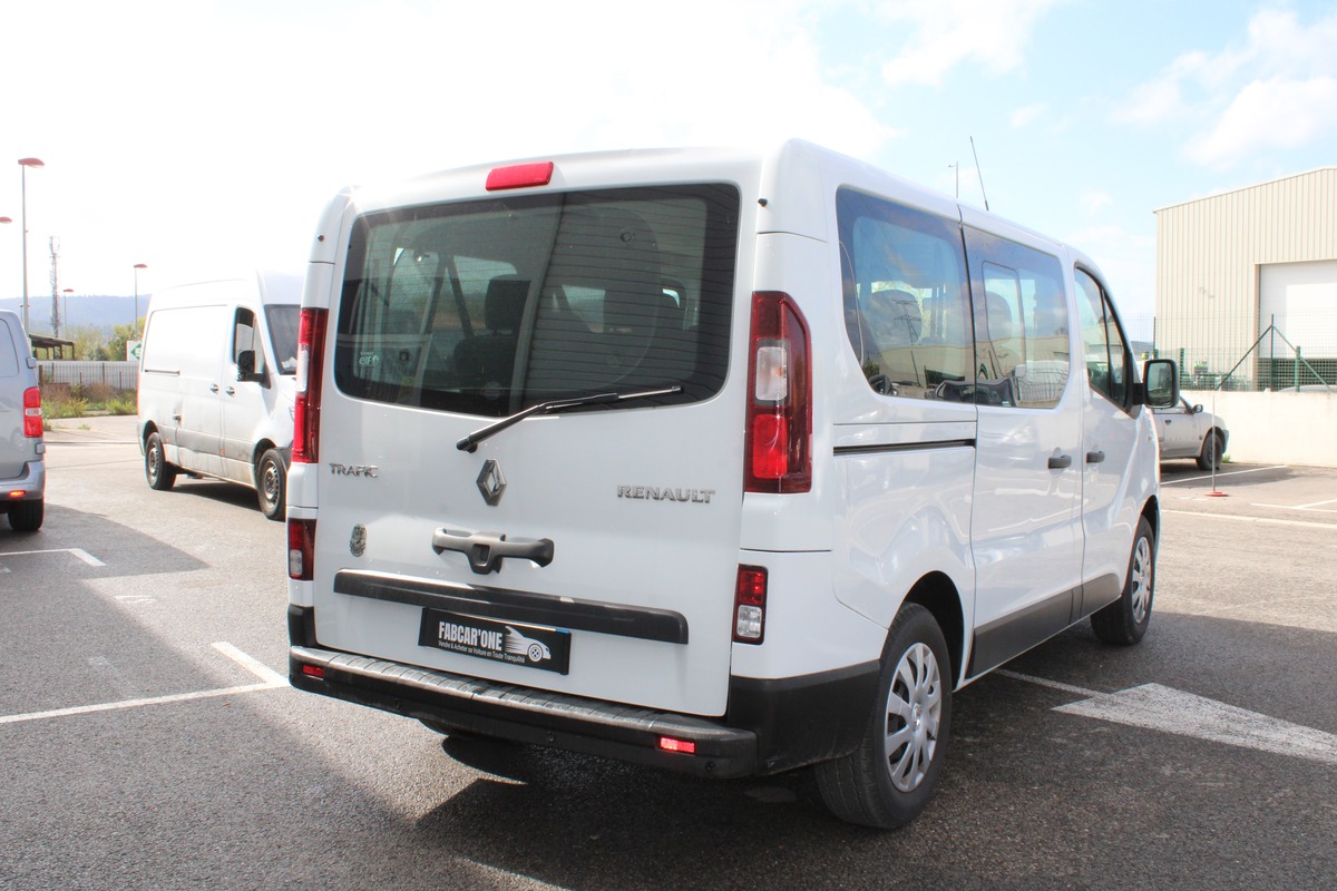 RENAULT Trafic III COMBI 1.6 DCI 120 S&S L1 ZEN 9PL