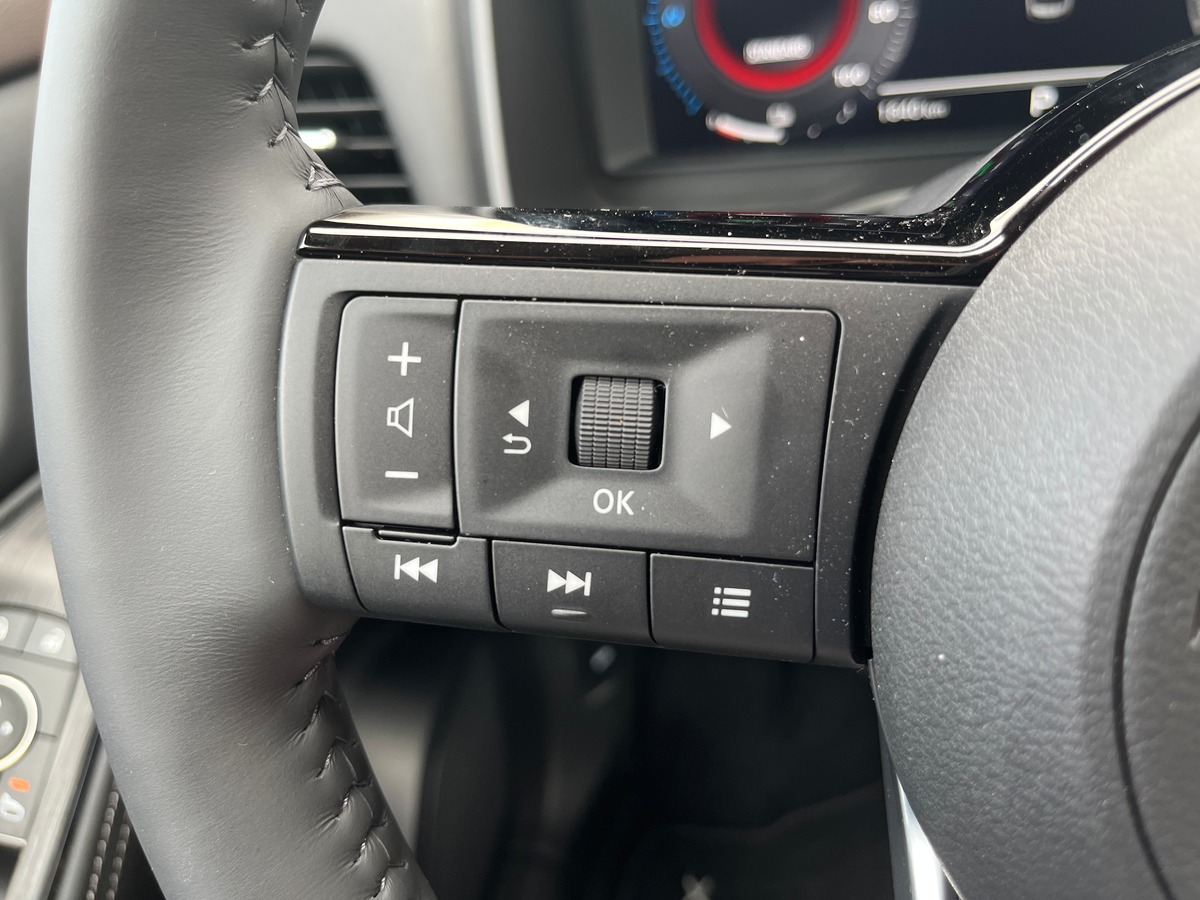 Nissan NISSAN X TRAIL E POWER 204CH TEKNA, 3 ANS D'ENTRETIENS INCLUS, TOIT OUVRANT, SIEGES CHAUFFANT
