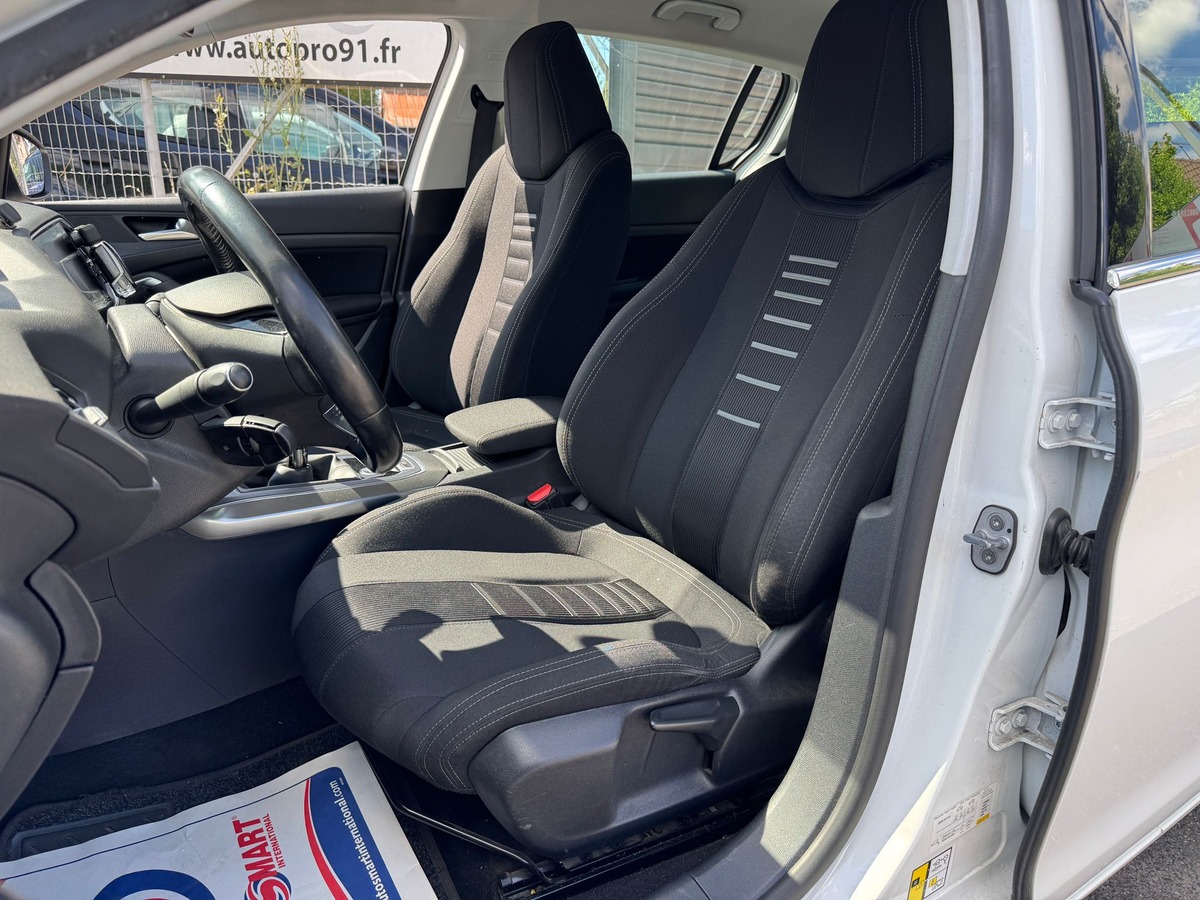 Peugeot 308 PHASE II 1.6 HDI 115 ALLURE