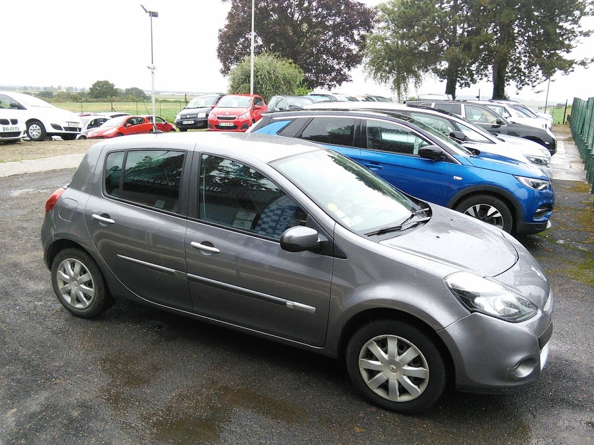 RENAULT Clio 1.2 100 Edition Dynamique CLIM