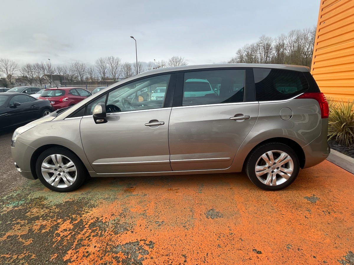 Peugeot 5008 1.6 HDi 110 CH