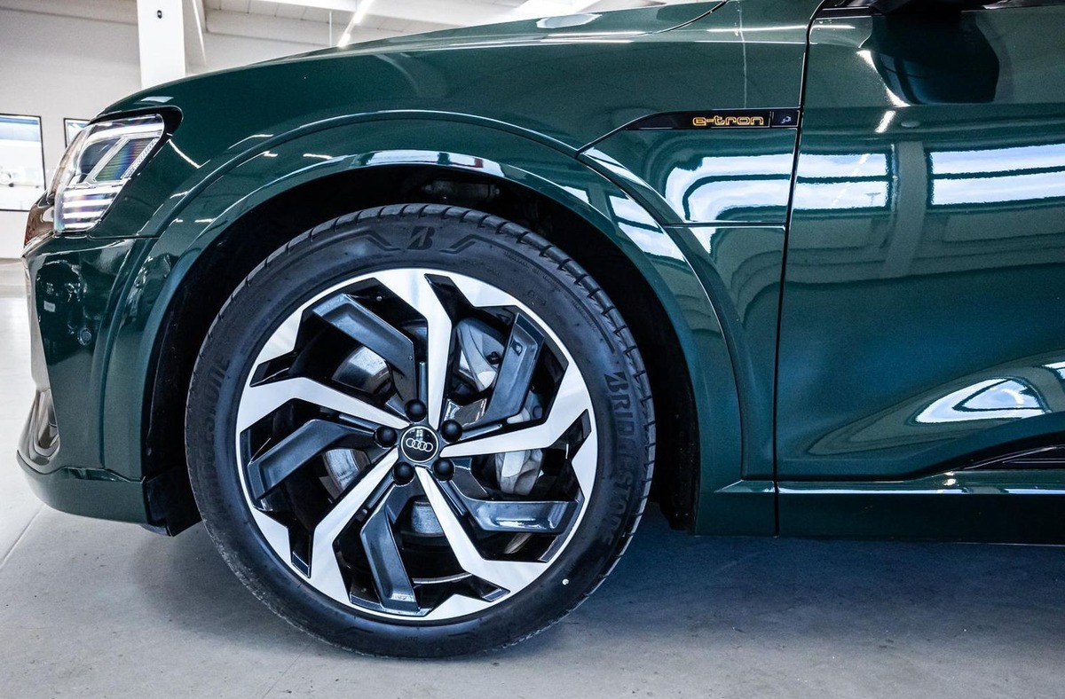 Audi e-tron Sportback 55 408ch S Line e-quattro Toit ouvrant
