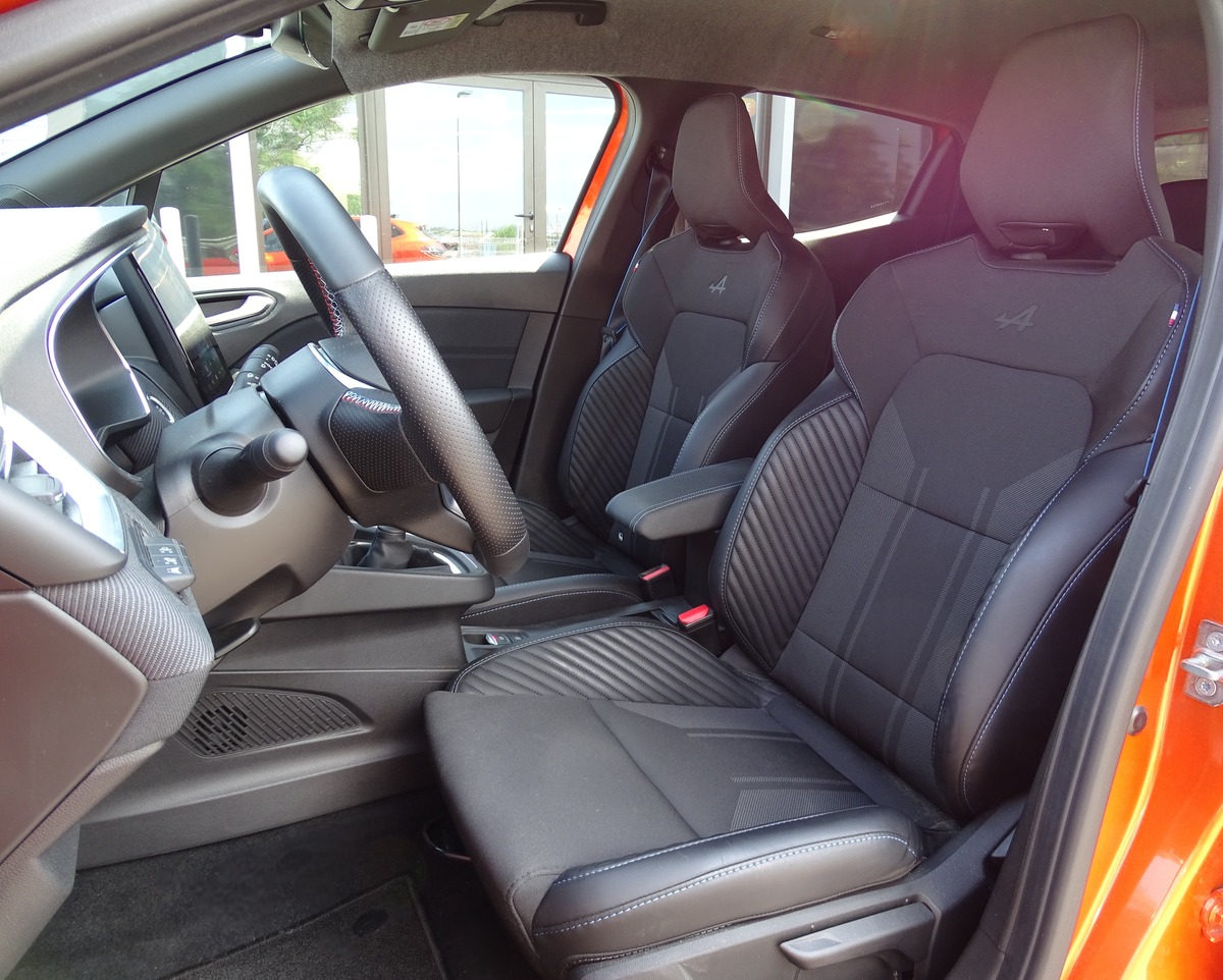 RENAULT Clio V (2) 1.0 TCE 90 Ch ESPRIT ALPINE 1ere main Caméra 360 CarPlay