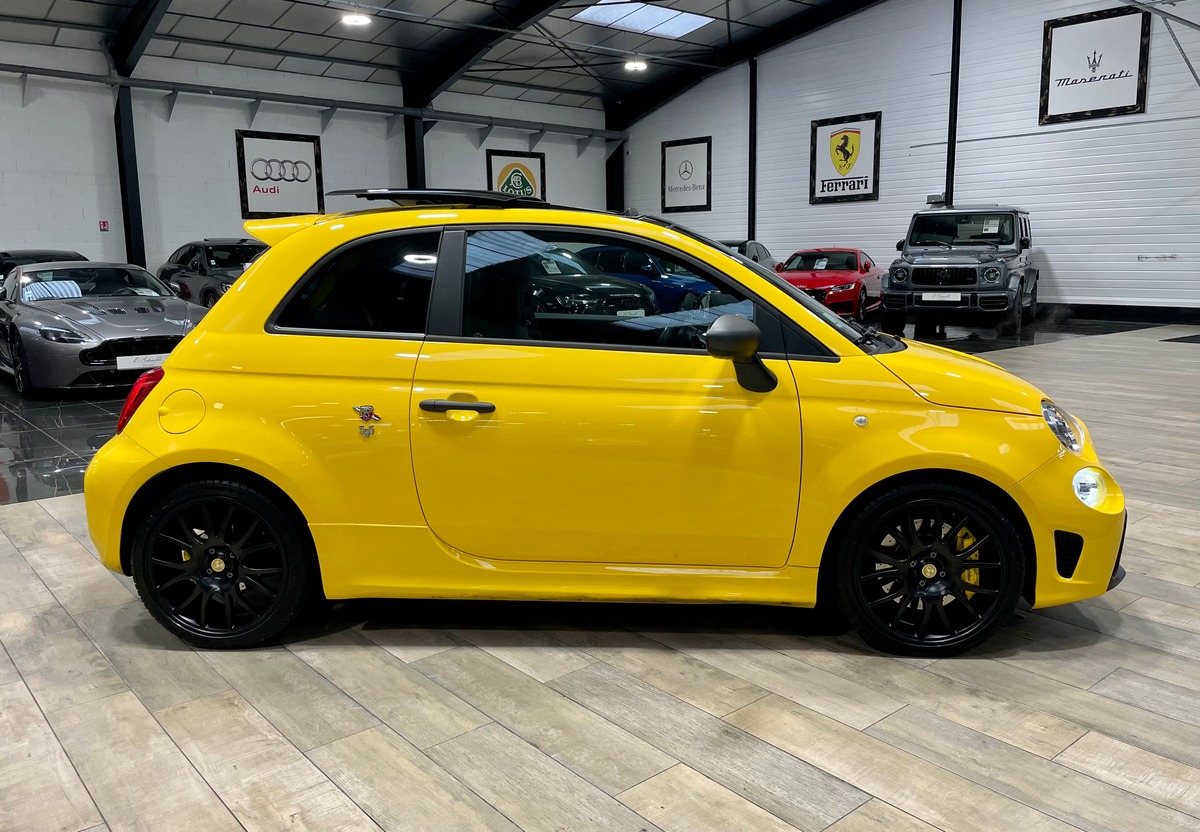 Abarth 500 1.4 Turbo T-Jet 180 595 Competizione