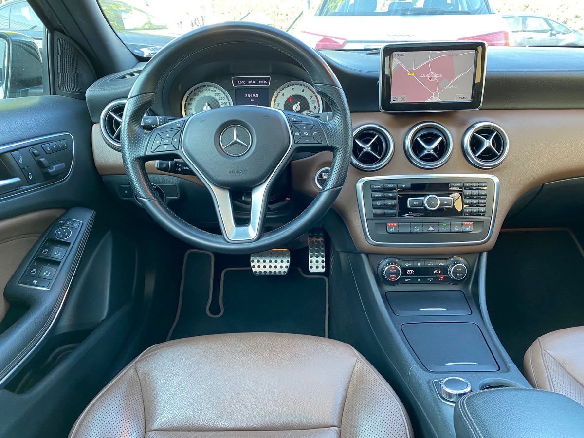 Mercedes-Benz Classe A 250 FASCINATION TOIT PANO/CAM A