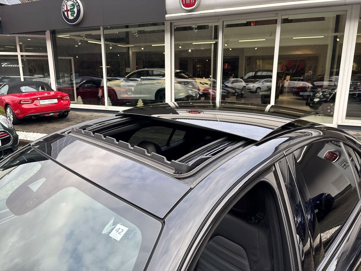 Alfa Romeo Giulia 2.0T 280ch Competizione Q4 AT8 Harman-Kardon Toit ouvrant