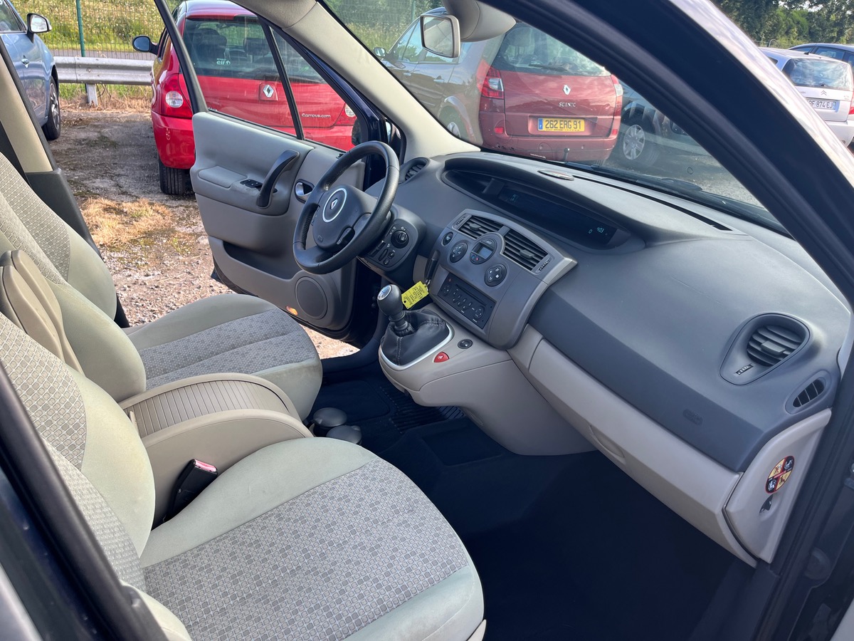 RENAULT Scenic 1.5 dci 105ch 158299km