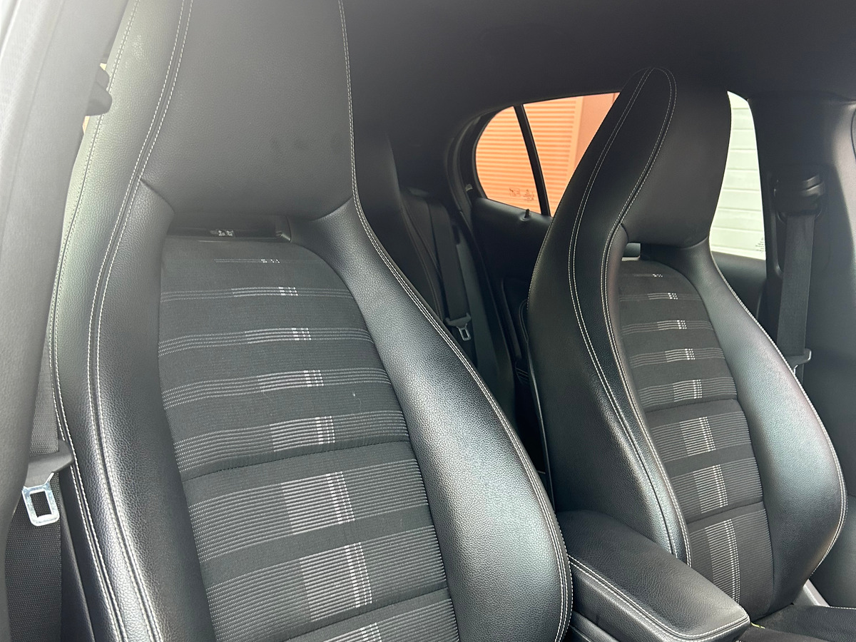 Mercedes-Benz Classe GLA 180 7g-dct SENSATION