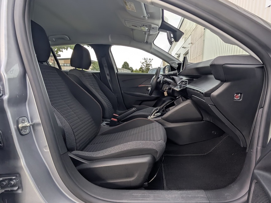 Peugeot 208 Active Business 1.2 Puretech 100 EAT8