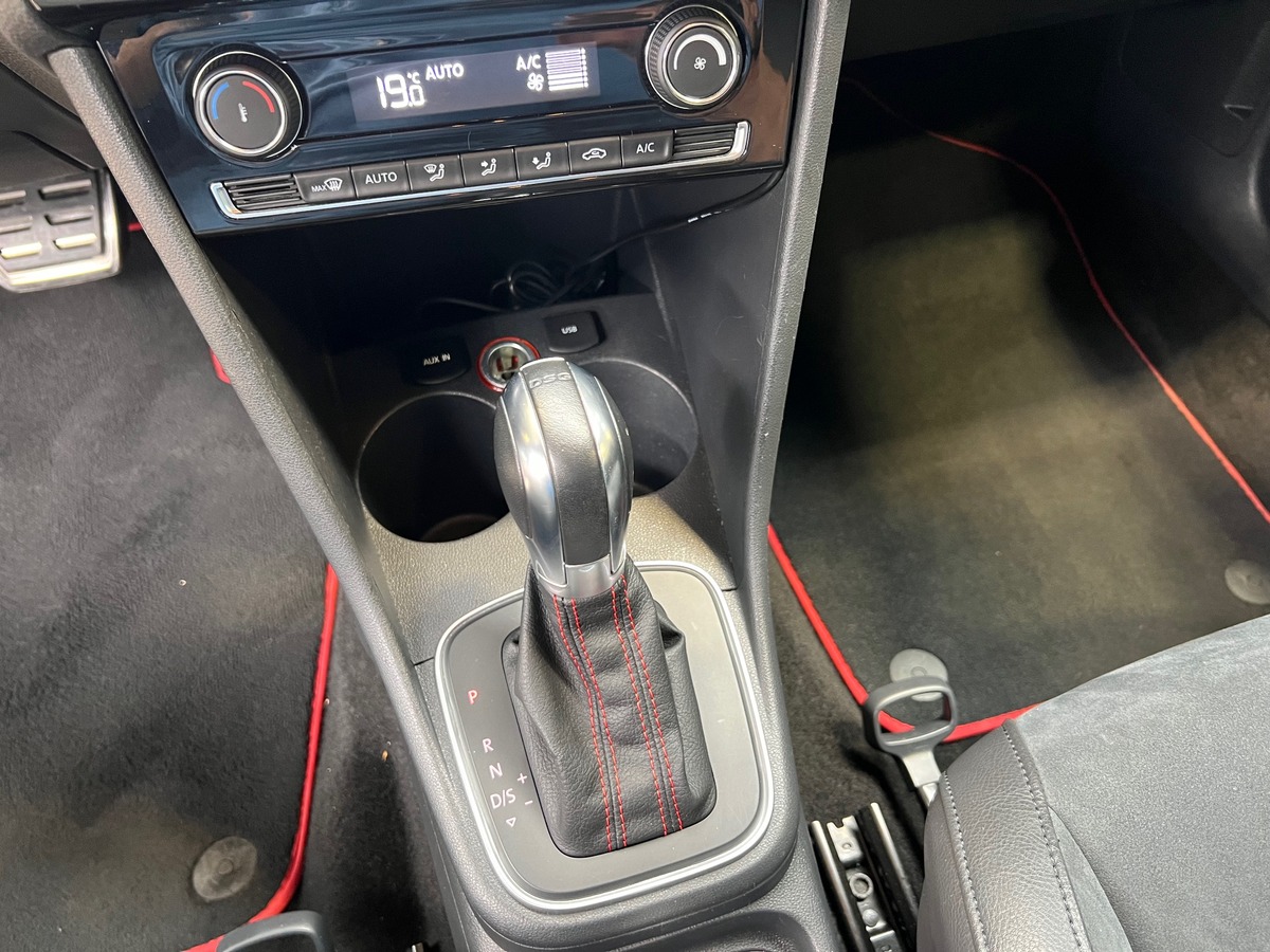 Volkswagen Polo V GTI 1.8 TSi 192 DSG7 APPLE CARPLAY