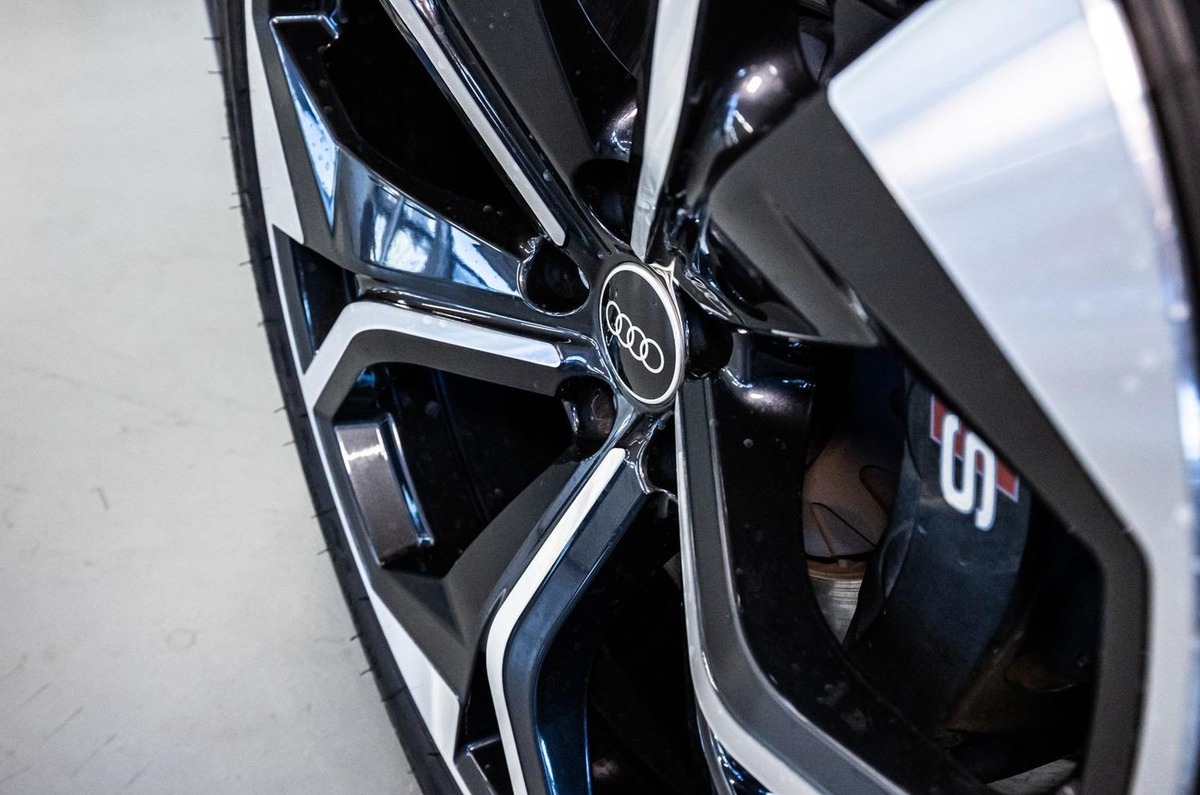 Audi e-tron S 503ch e-quattro Sport Gris Nardo Toit ouvrant Bang&Olufsen