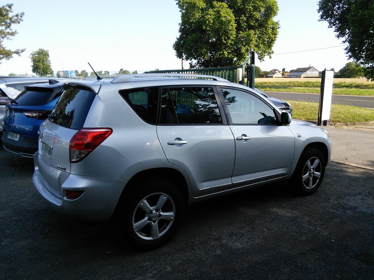 Toyota RAV4 2.2 D-4D 4WD 136