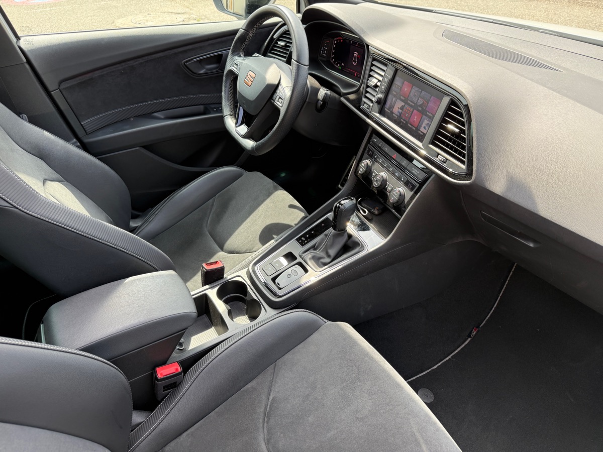Seat Leon III Phase 2 Cupra 2.0 TSI DSG6 290 cv,
