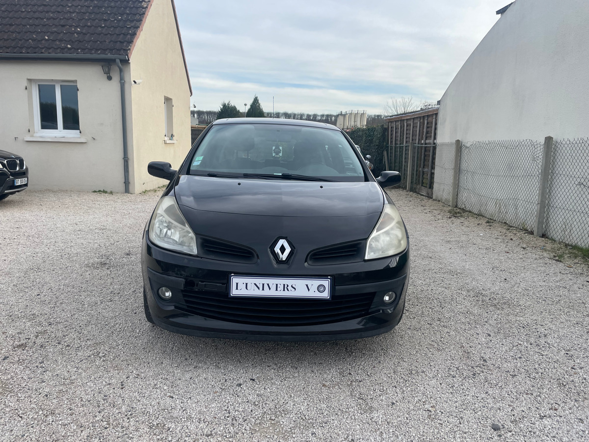 RENAULT Clio 1.5 dci