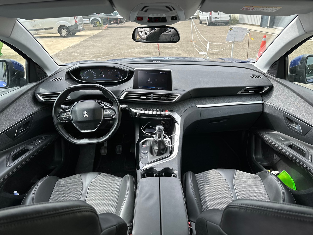 Peugeot 3008 ALLURE 2.0 BlueHDi 150 cv MOTEUR FIABLE - APPLE CARPLAY - CAMERA DE RECUL