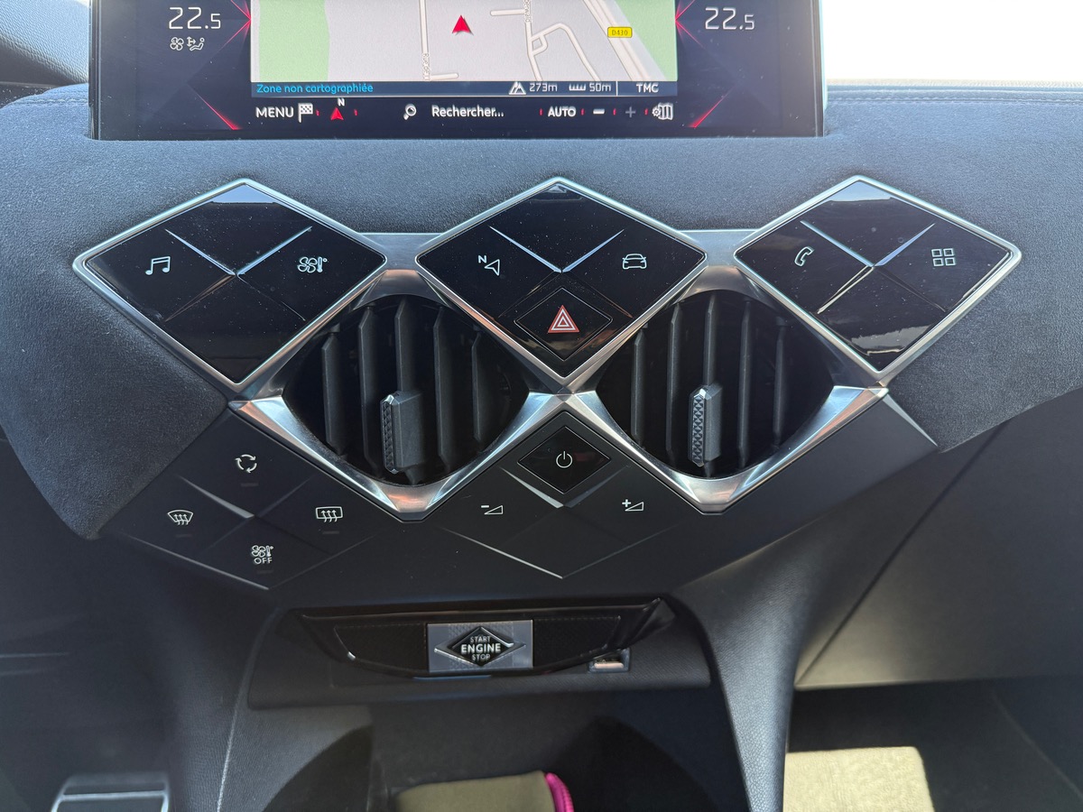 Citroën DS3 CROSSBACK 130 BLUEHDI EAT8 PERFORMANCE LINE, SUIVI COMPLET, CARPLAY