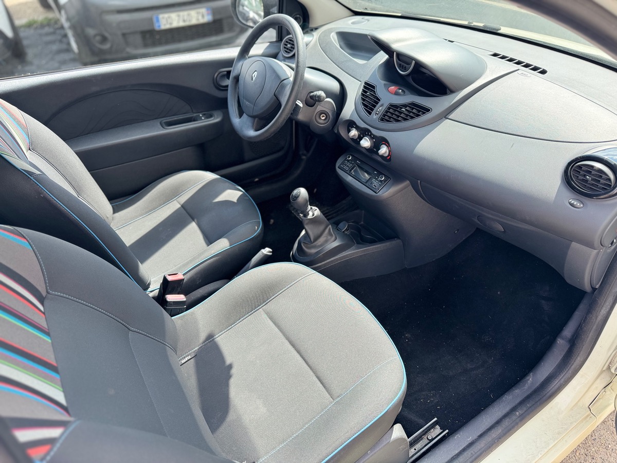 RENAULT Twingo Phase 2 (X44) 1.2 i 16V LEV eco2 75 cv - CLIMATISATION - IDEAL JEUNE PERMIS