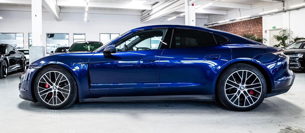 Porsche Taycan 4S avec batterie performance plus / Bose
