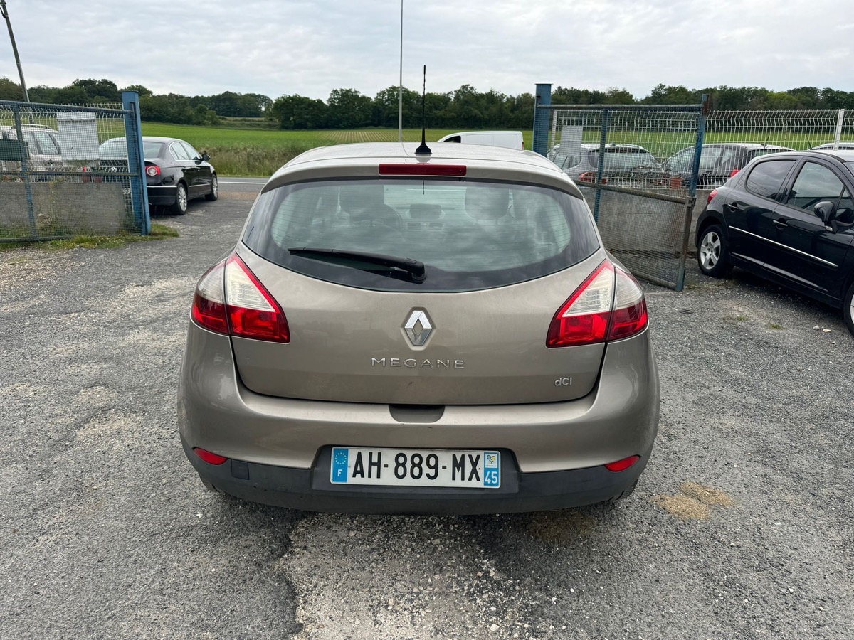 RENAULT Megane Mégane 3  1.5 dci 85cv tom tom bons petit prix gps