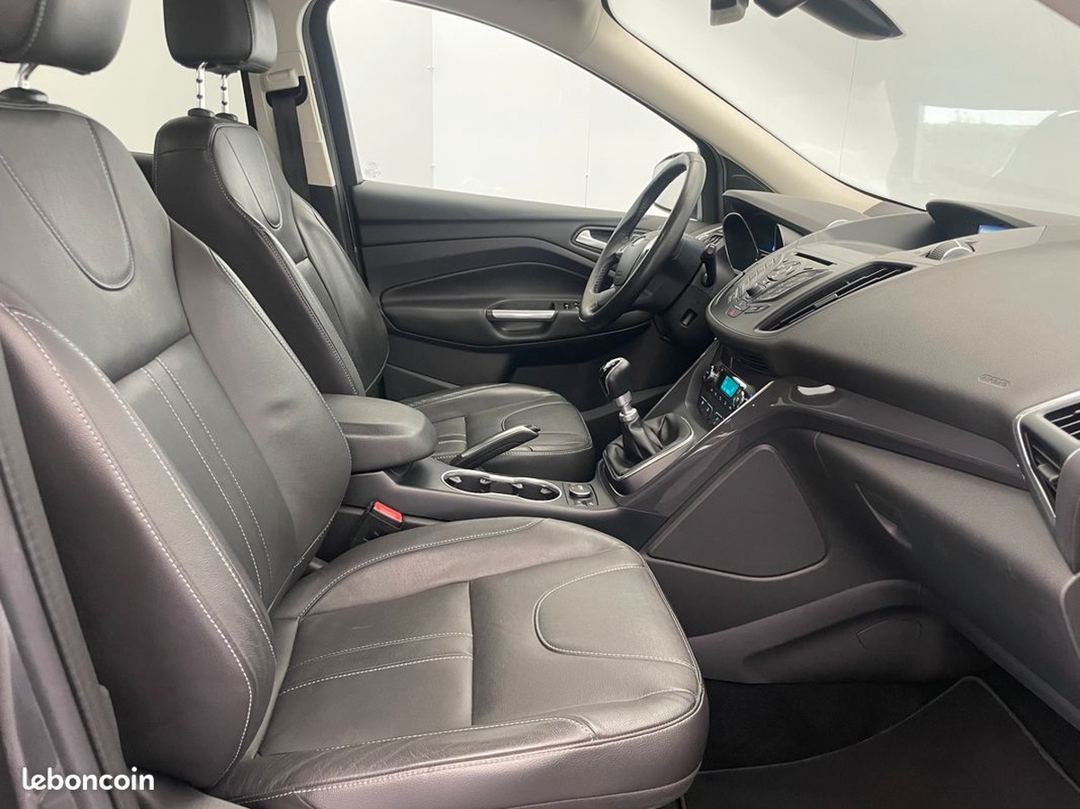 Ford Kuga 2.0 Tdci 140 Titanium 4x2 Premiere Main