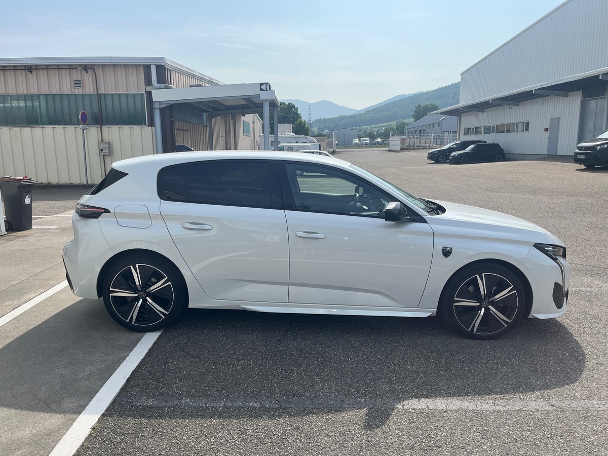 Peugeot 308 III 1.5 BLUEHDI 130 S&S GT EAT8