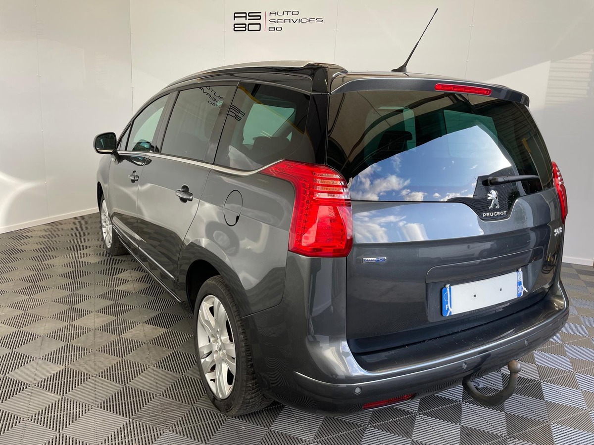 Peugeot 5008 1.6 BLUE-HDI 115 7 PLACES ALLURE