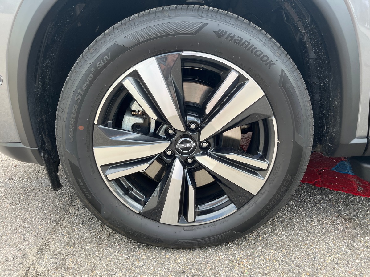 Nissan NISSAN X TRAIL E POWER 204CH TEKNA, 3 ANS D'ENTRETIENS INCLUS, TOIT OUVRANT, SIEGES CHAUFFANT
