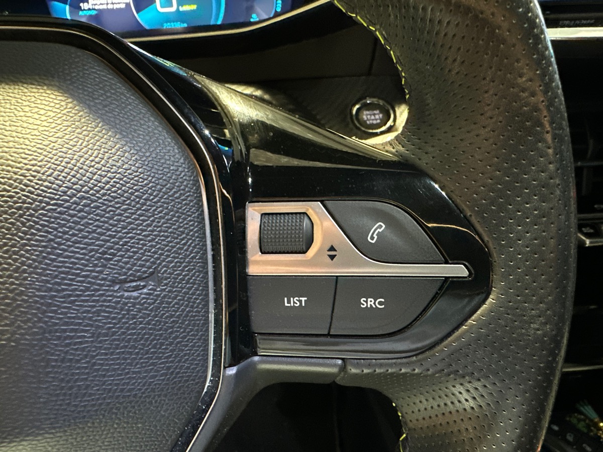 Peugeot 208 e-208 GT LINE 100KW 136CV