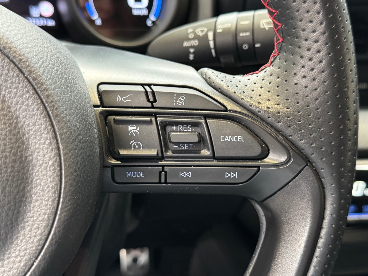 Toyota Yaris 1.5 VVTI 116CV GR SPORT JBL/ HUD 1ERE MAIN