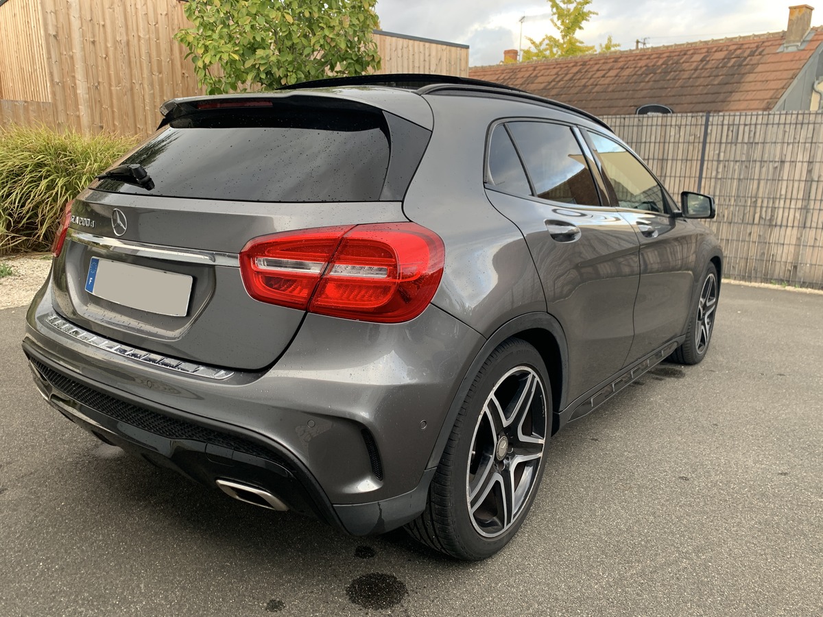 Mercedes-Benz GLA* 200 Fascination AMG 1°Main 7G-DCT